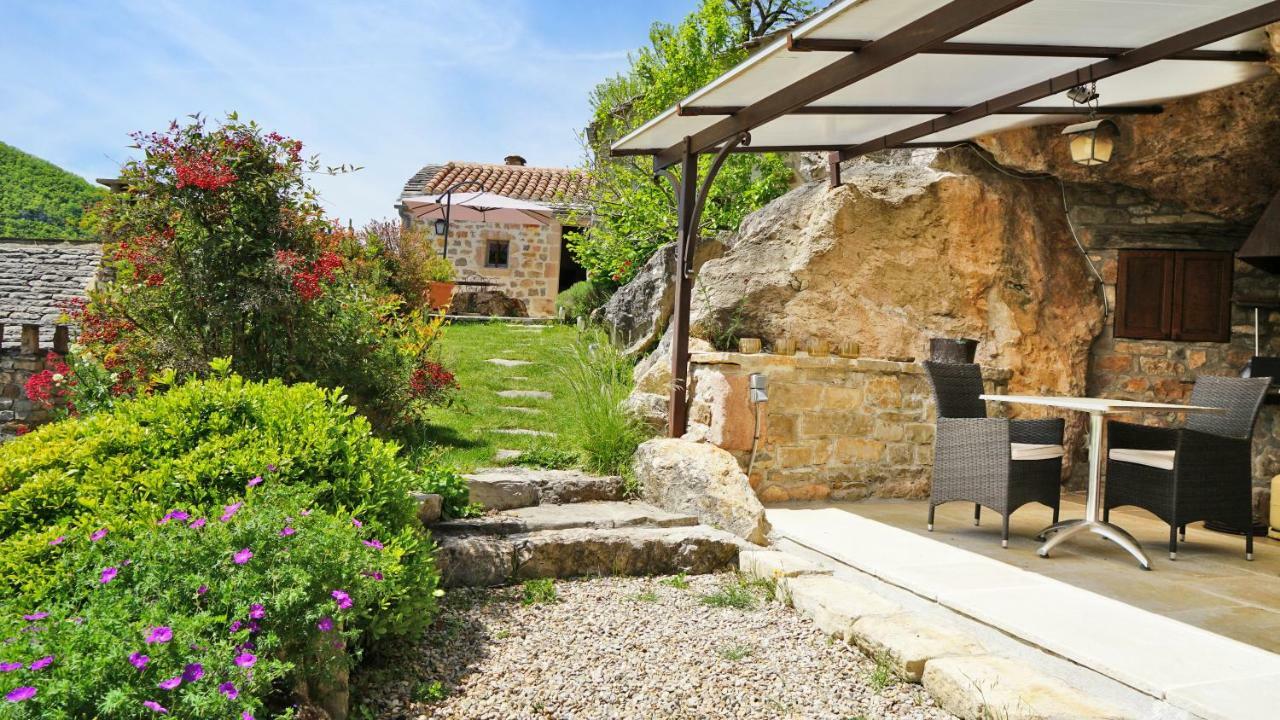 Le Colombier Saint-Veran La Roque-Sainte-Marguerite Екстериор снимка